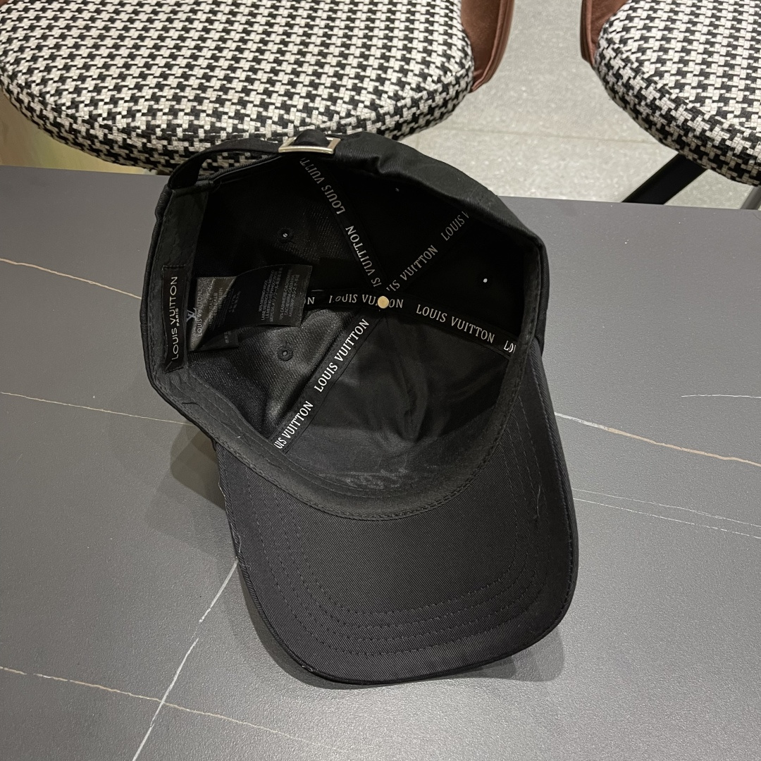  路易威登棒球帽LouisVuitton🧢  LV棒球帽，简约大气，男女通用
