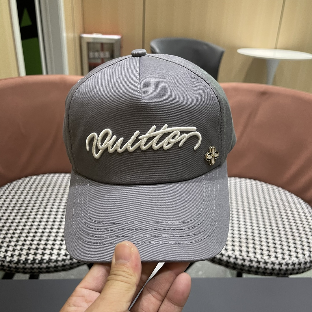  路易威登棒球帽LouisVuitton🧢  LV棒球帽，简约大气，男女通用