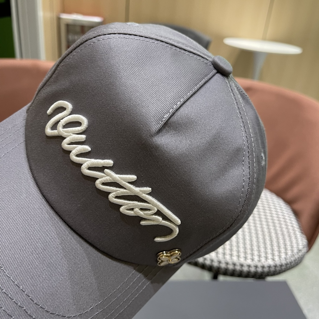  路易威登棒球帽LouisVuitton🧢  LV棒球帽，简约大气，男女通用