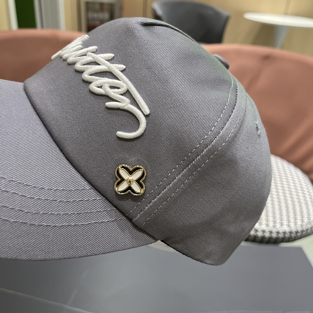  路易威登棒球帽LouisVuitton🧢  LV棒球帽，简约大气，男女通用