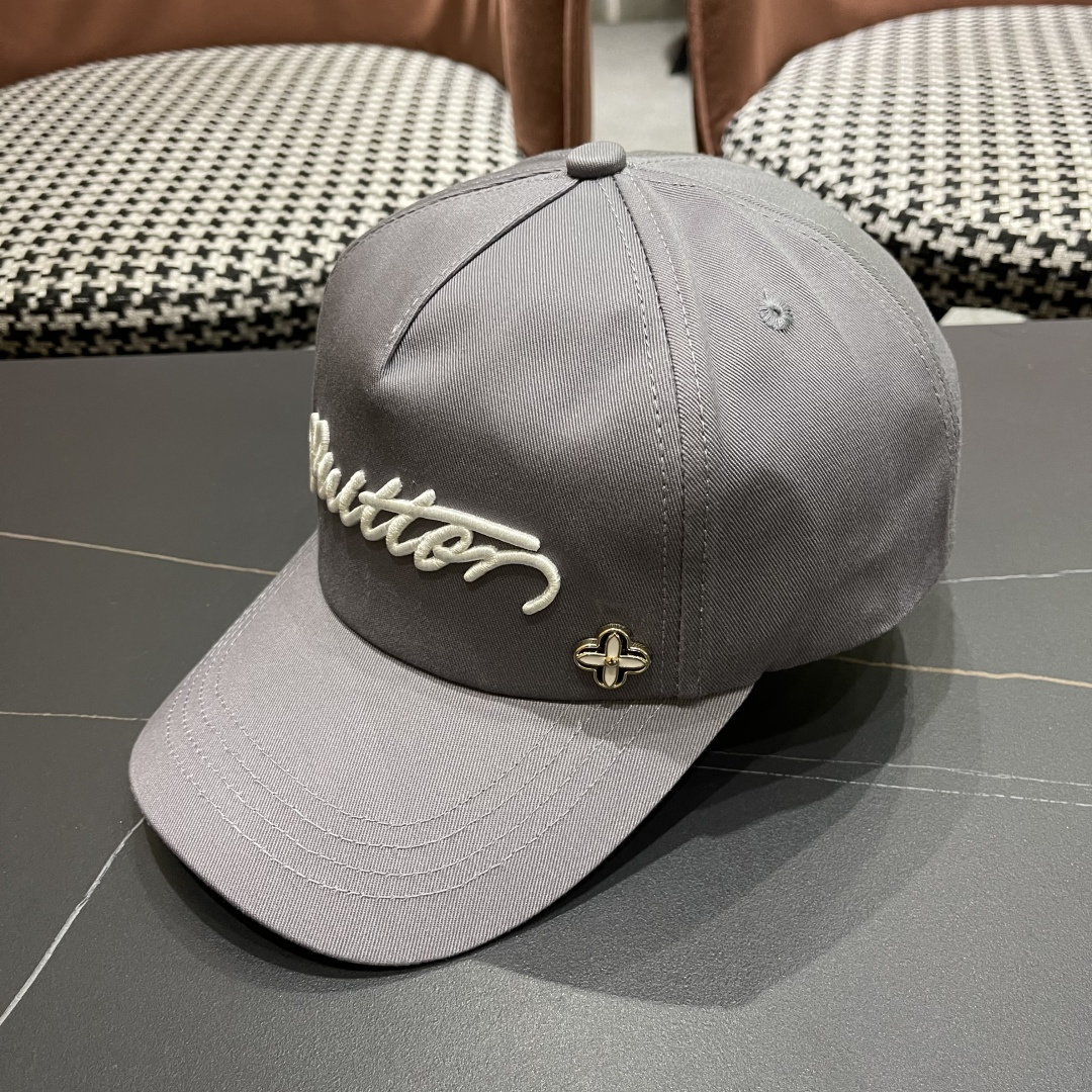  路易威登棒球帽LouisVuitton🧢  LV棒球帽，简约大气，男女通用