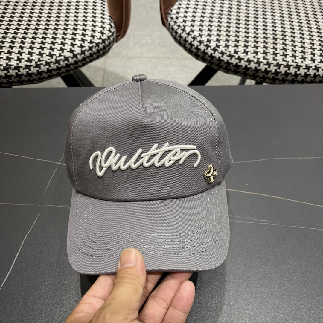  路易威登棒球帽LouisVuitton🧢  LV棒球帽，简约大气，男女通用