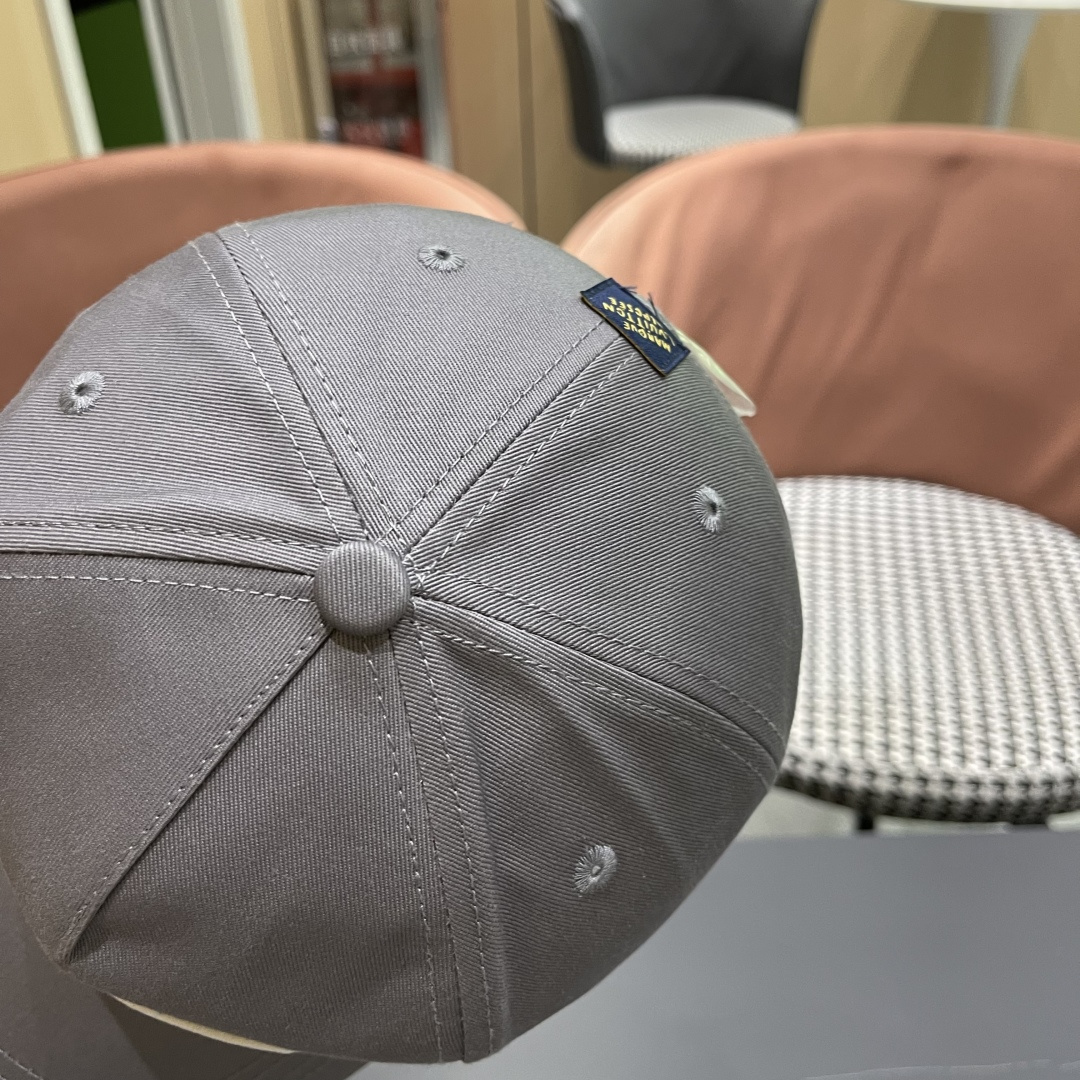  路易威登棒球帽LouisVuitton🧢  LV棒球帽，简约大气，男女通用