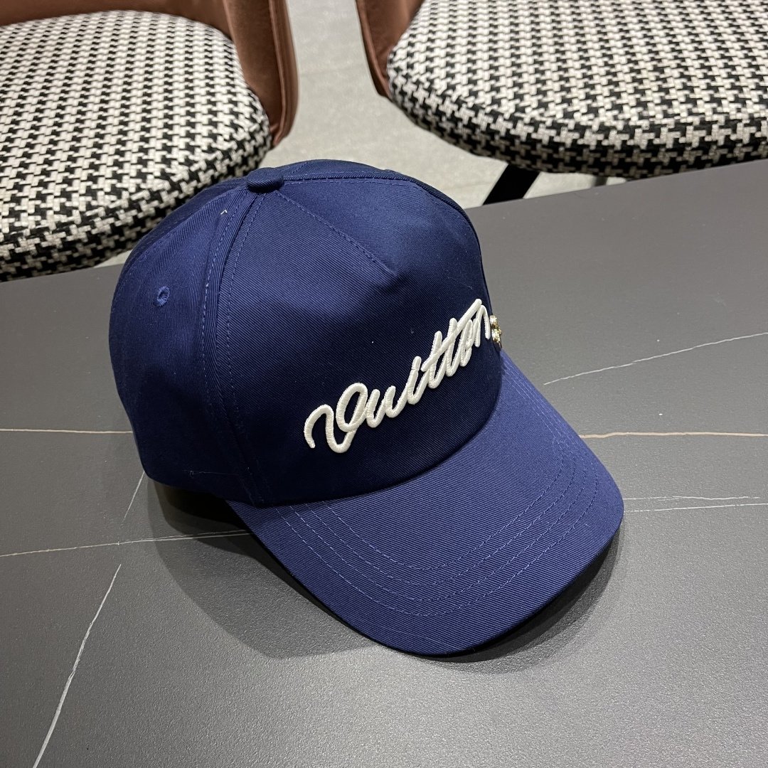  路易威登棒球帽LouisVuitton🧢  LV棒球帽，简约大气，男女通用