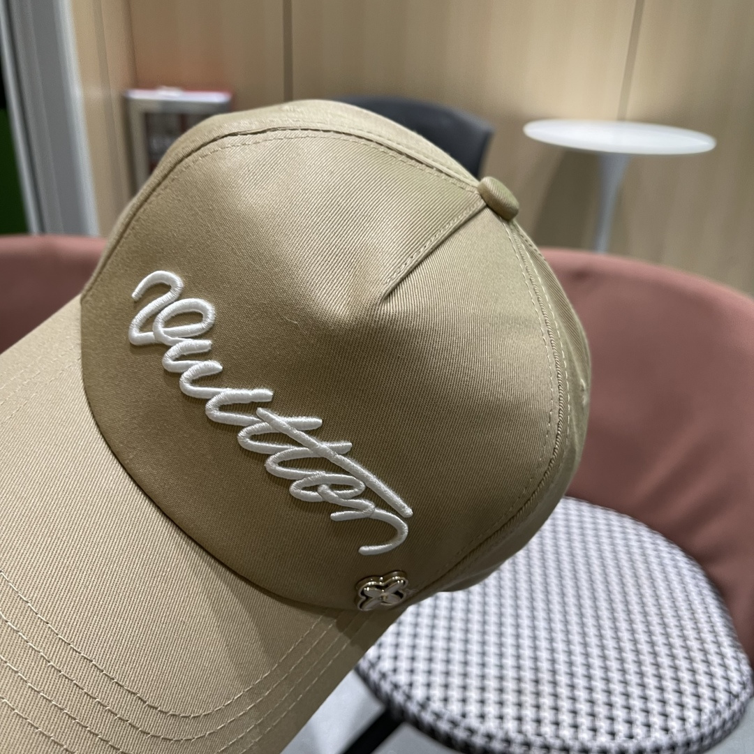  路易威登棒球帽LouisVuitton🧢  LV棒球帽，简约大气，男女通用