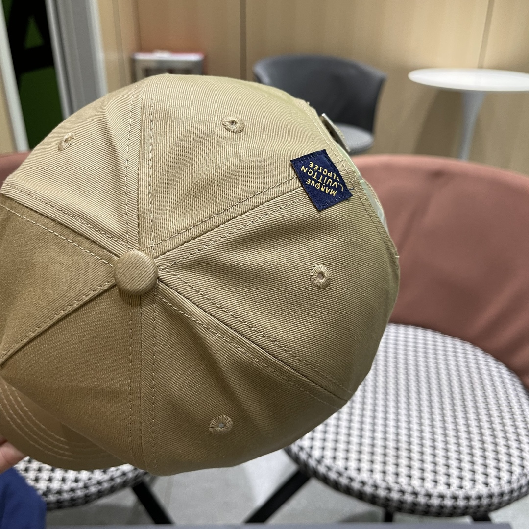  路易威登棒球帽LouisVuitton🧢  LV棒球帽，简约大气，男女通用