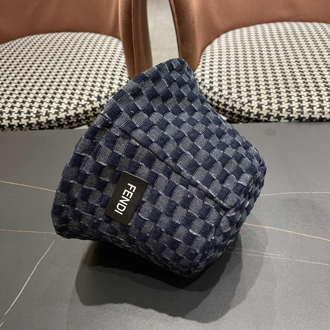  芬迪 韩版时尚百搭纯色水桶帽女款格子简约显脸小渔
夫帽春秋气质盆帽子