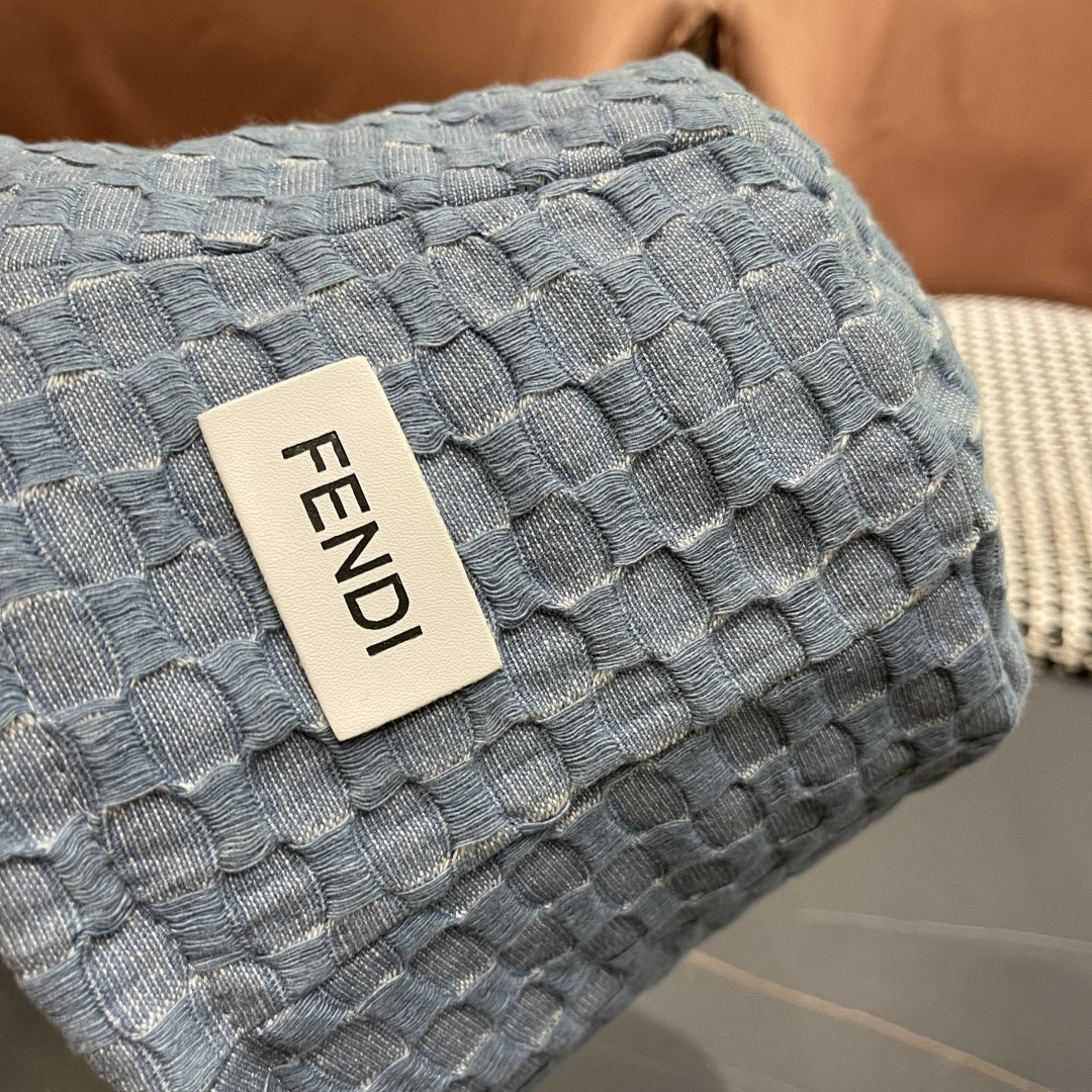  芬迪 韩版时尚百搭纯色水桶帽女款格子简约显脸小渔
夫帽春秋气质盆帽子