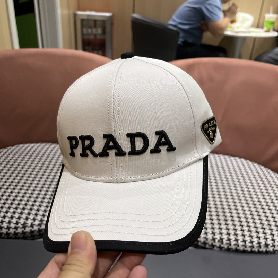  Prada(普拉达)新款原单棒球帽， 刺绣logo，专柜11开模订制，原版纯棉布料轻盈透气！质量超赞，