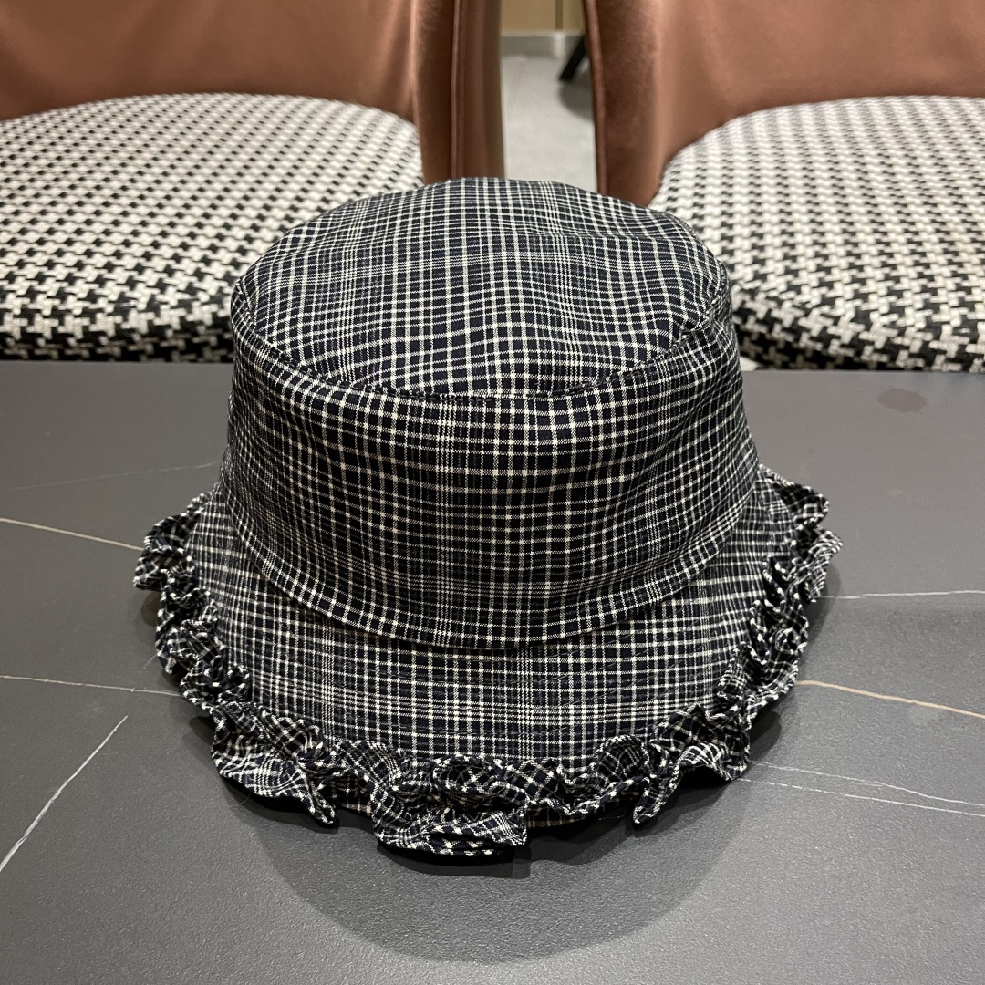 Lv路易威登 品脸小吸睛百搭英伦格子棉复古休闲厚秋女式木耳边盆渔夫帽