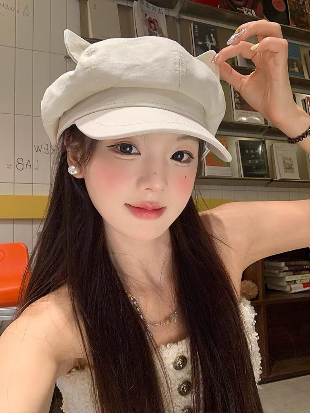  迪奥 可爱猫耳朵贝雷帽女日系百搭显脸小八
角帽复古大头围黑色画家帽子