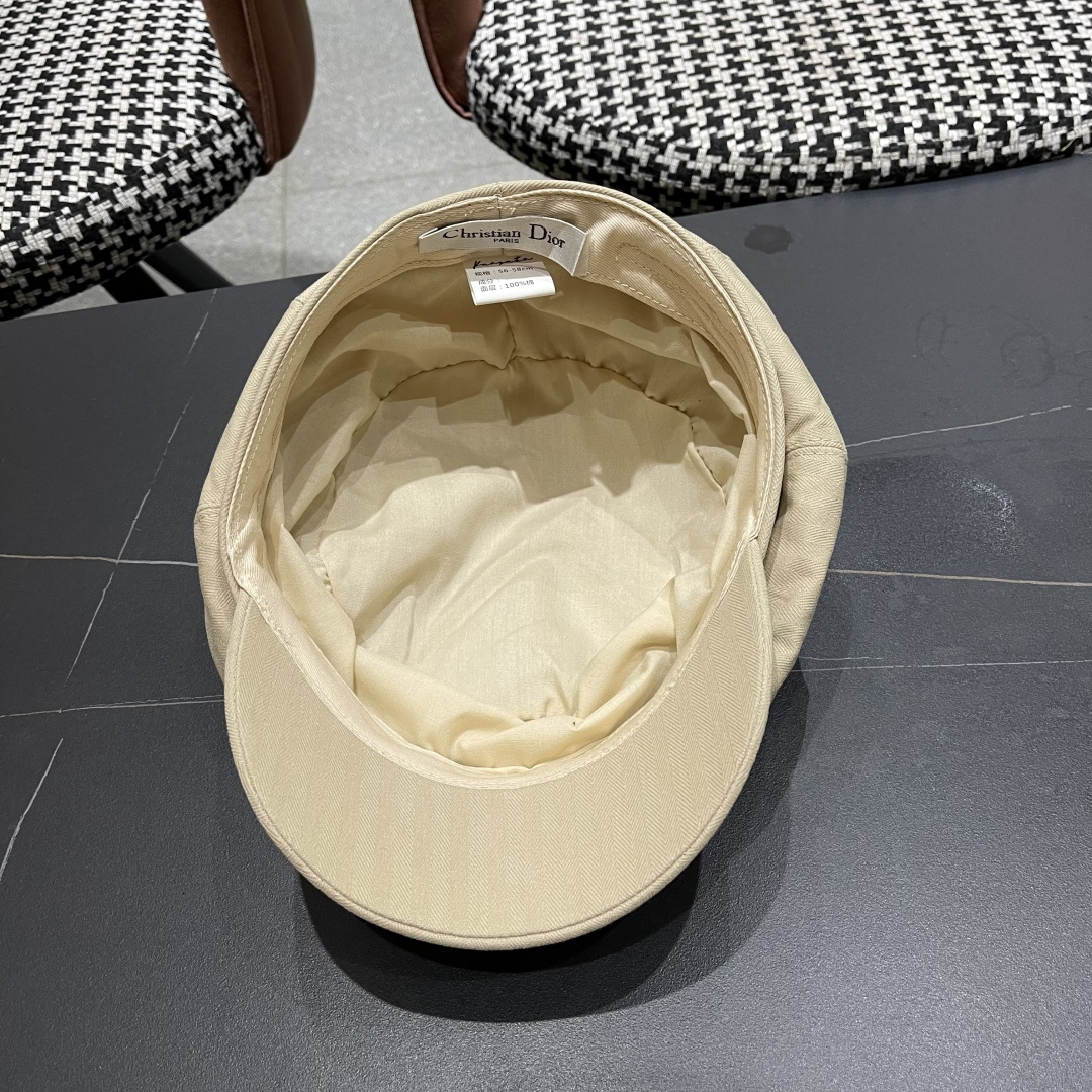  迪奥 可爱猫耳朵贝雷帽女日系百搭显脸小八
角帽复古大头围黑色画家帽子