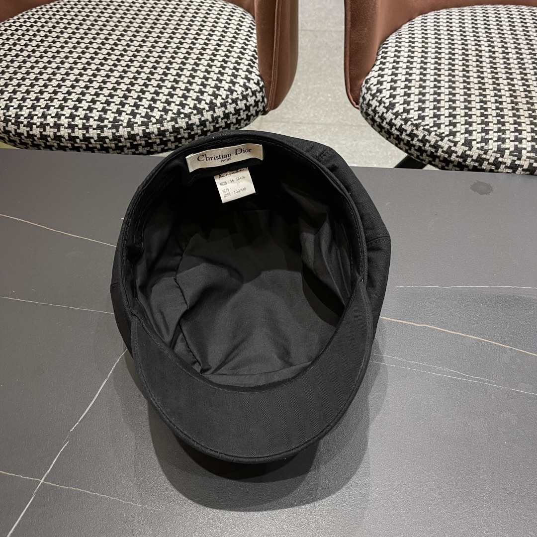  迪奥 可爱猫耳朵贝雷帽女日系百搭显脸小八
角帽复古大头围黑色画家帽子