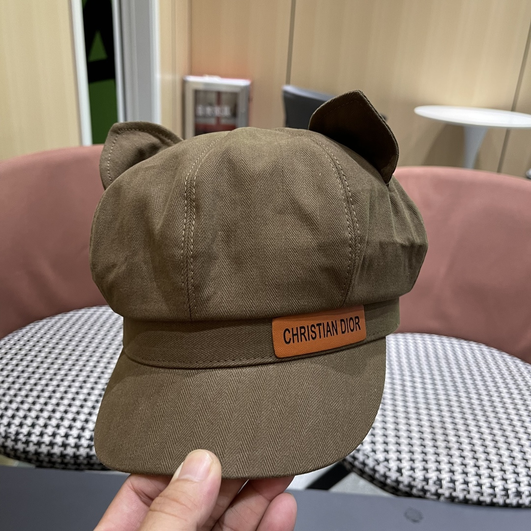  迪奥 可爱猫耳朵贝雷帽女日系百搭显脸小八
角帽复古大头围黑色画家帽子