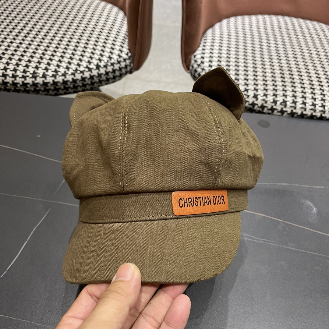  迪奥 可爱猫耳朵贝雷帽女日系百搭显脸小八
角帽复古大头围黑色画家帽子