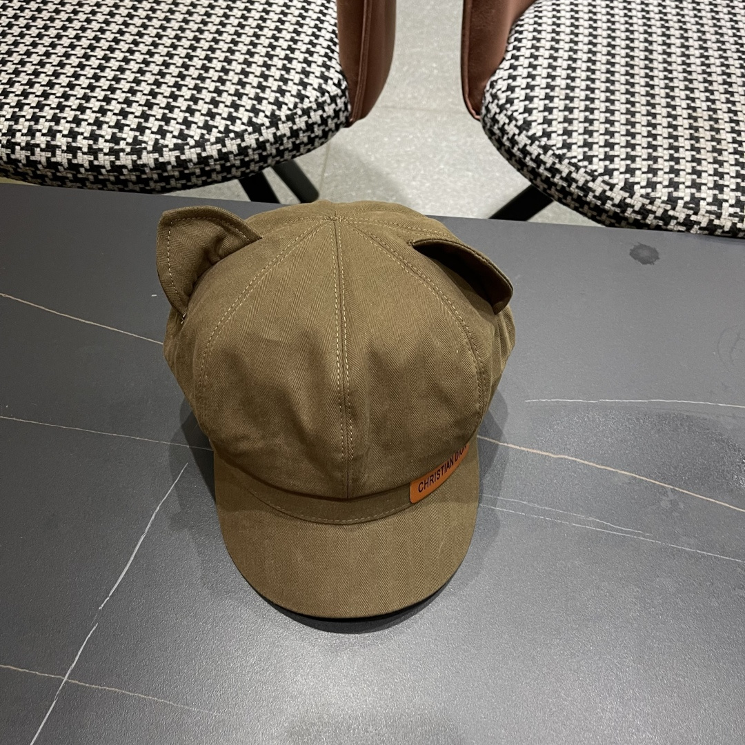  迪奥 可爱猫耳朵贝雷帽女日系百搭显脸小八
角帽复古大头围黑色画家帽子