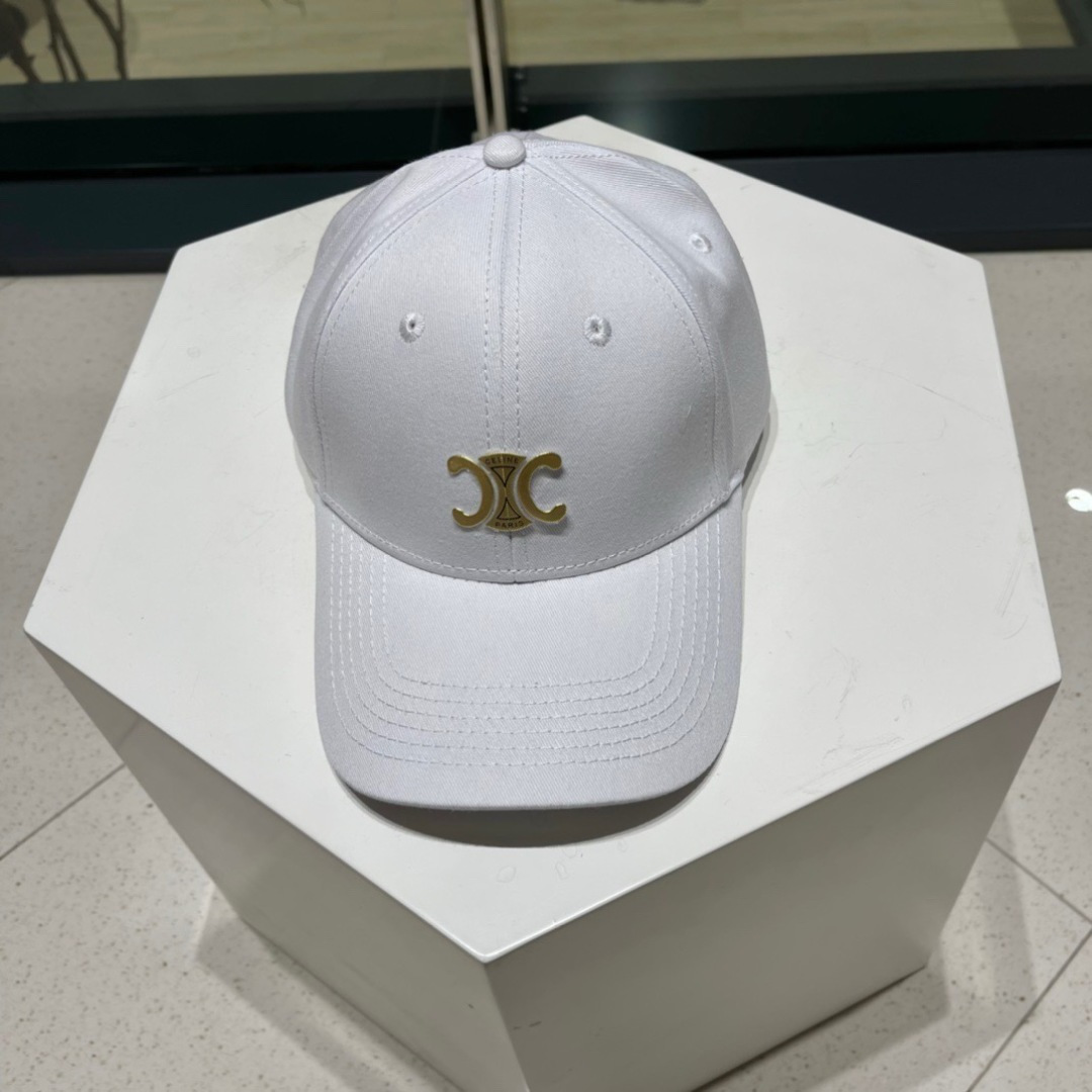赛琳celine官网代购版本。明星同款最新棒球帽，时尚潮流，高端做工！每一个帽子都是用心之作！非一般的品