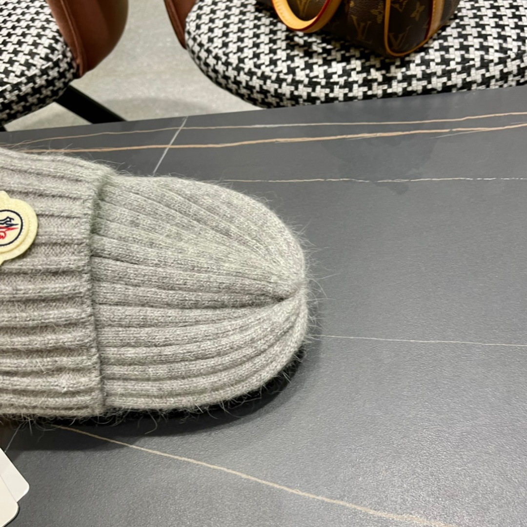  蒙口Moncler盟可睐💥官网经典针织帽，原单复刻.非常柔软亲肤，弹性很好💓有质感又非常百搭的款式~保