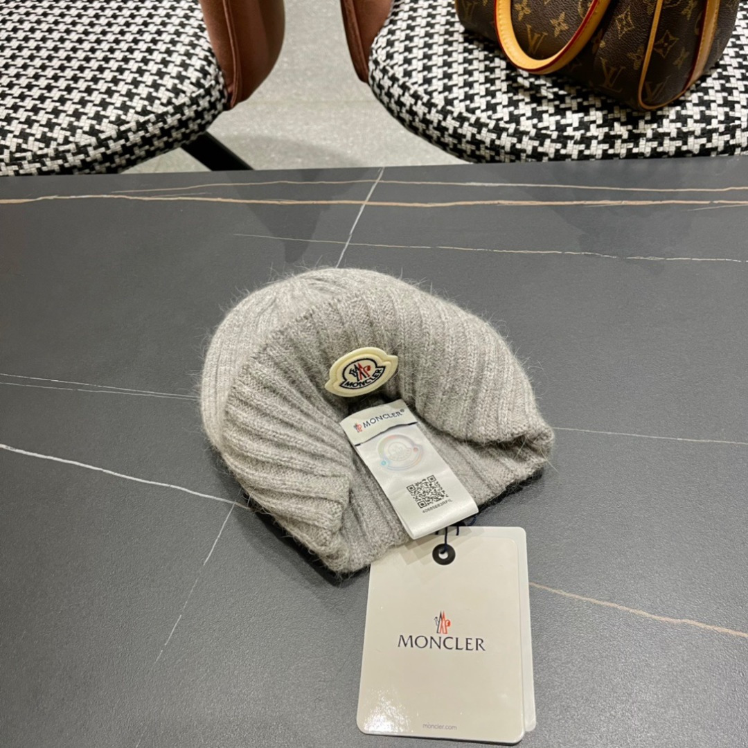  蒙口Moncler盟可睐💥官网经典针织帽，原单复刻.非常柔软亲肤，弹性很好💓有质感又非常百搭的款式~保