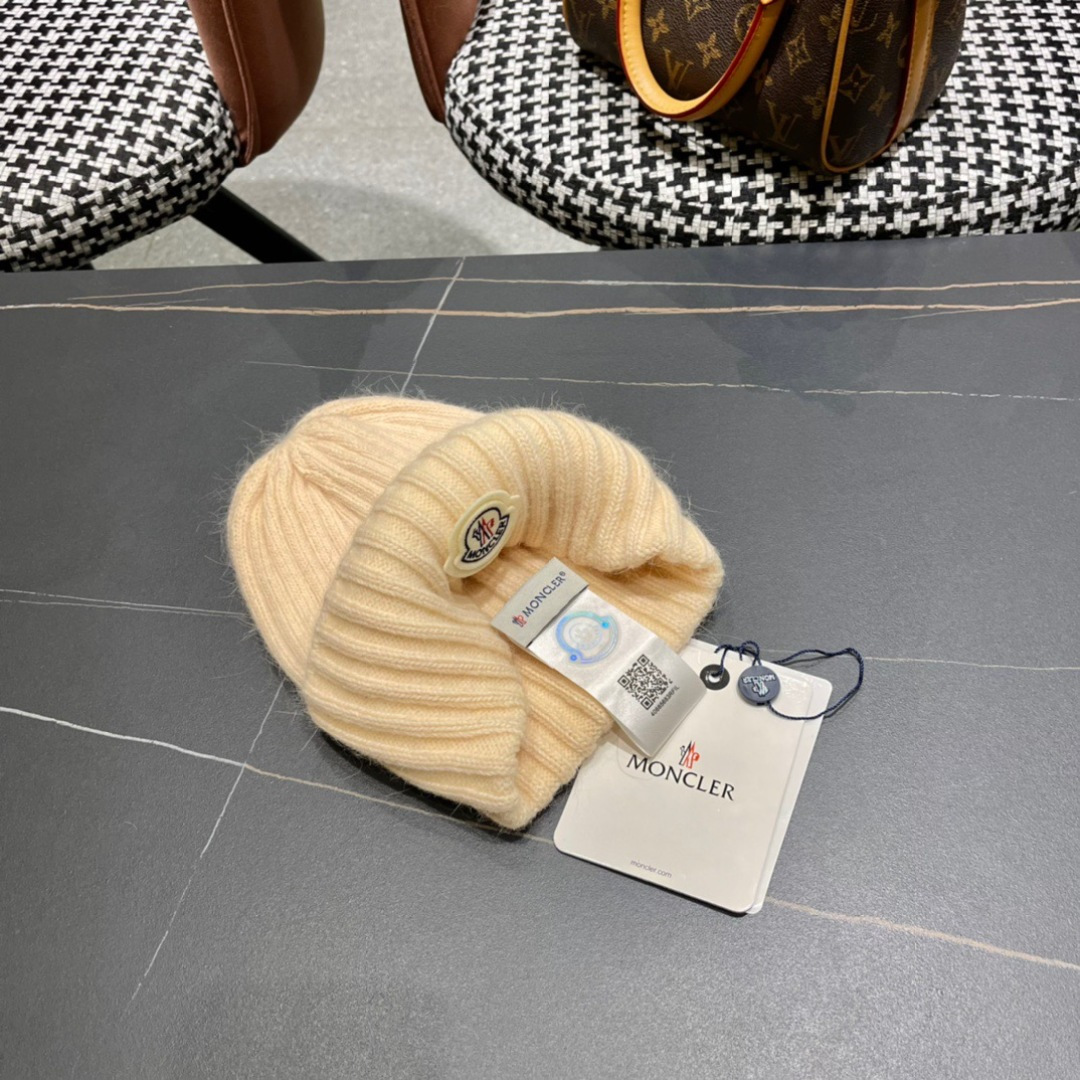  蒙口Moncler盟可睐💥官网经典针织帽，原单复刻.非常柔软亲肤，弹性很好💓有质感又非常百搭的款式~保