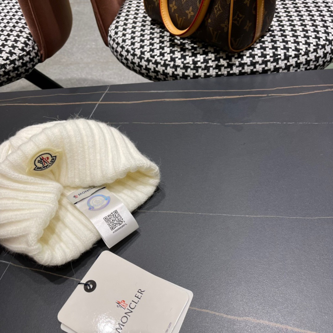  蒙口Moncler盟可睐💥官网经典针织帽，原单复刻.非常柔软亲肤，弹性很好💓有质感又非常百搭的款式~保