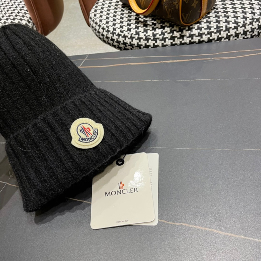  蒙口Moncler盟可睐💥官网经典针织帽，原单复刻.非常柔软亲肤，弹性很好💓有质感又非常百搭的款式~保