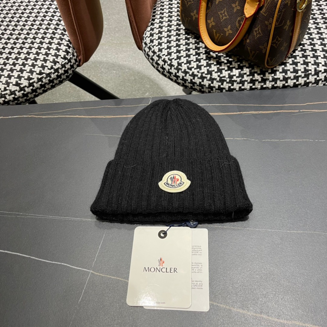 NO:364668,Moncler Moncler official website classic knitted hat, original single replica. Very soft and skin-friendly, very elastic, textured and very versatile style~ Warm cashmere wool hat, both size is elastic~ universal for men and women, can be worn for any head circumference. Super good quality, sincerely recommended hat Fisherman hat Baseball hat Knit hat, hat, Moncler, Moncler, espadrilles, hats蒙口Moncler盟可睐官网经典针织帽,原单复刻.非常柔软亲肤,弹性很好有质感又非常百搭的款式~保暖的 羊绒毛线帽,均码有弹性~男女通用,任何头围都可以佩戴.质量超好真心推荐帽子渔夫帽棒球帽针织帽,帽子,Moncler,Moncler,espadrilles,hats,hat