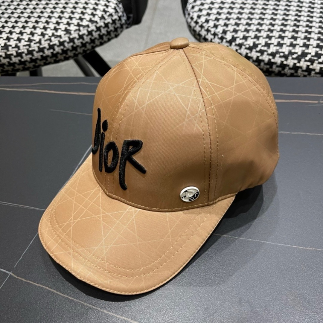 （DIOR迪奥】新款走量简约棒球帽🧢，新款出货，大牌款超好搭配，赶紧入手！