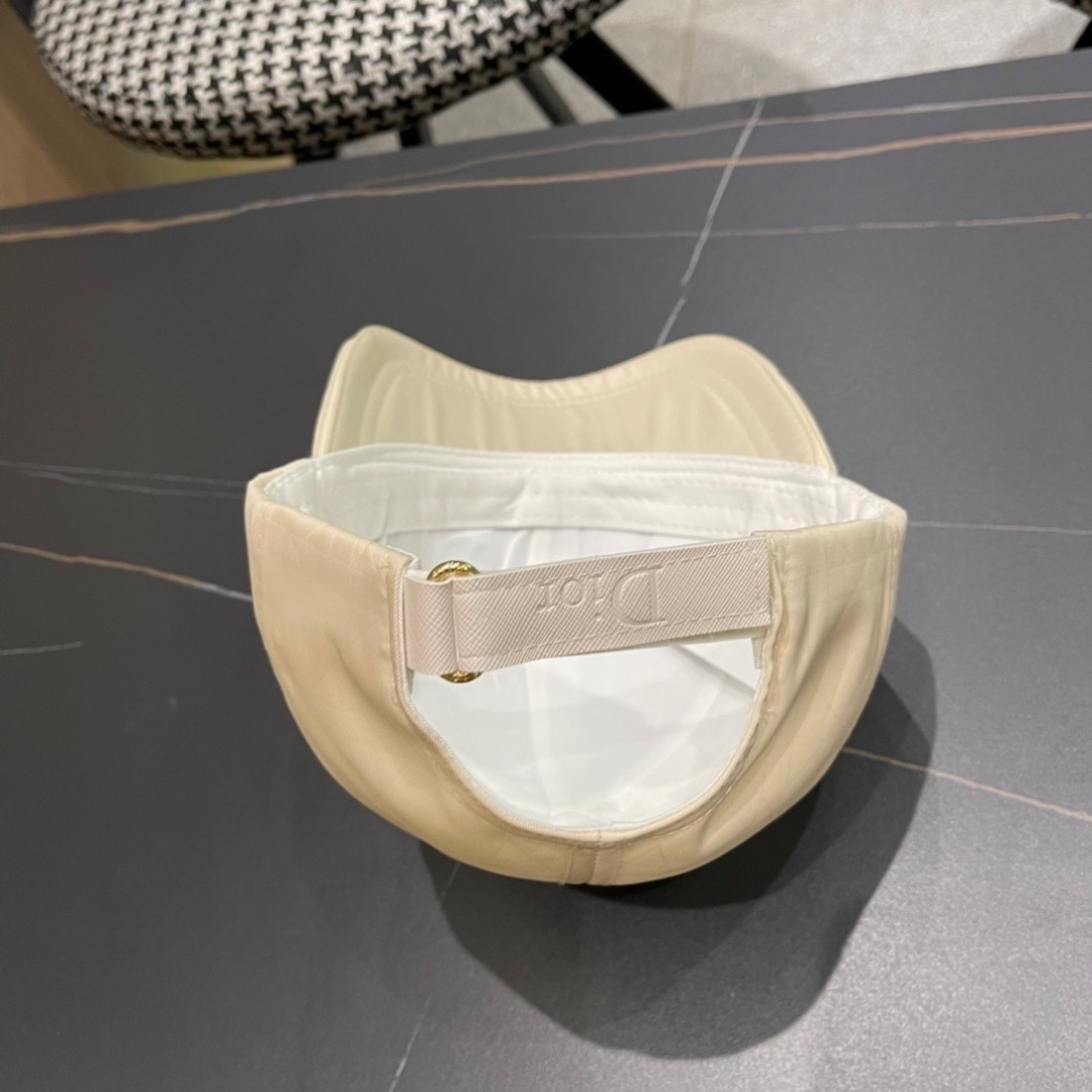 （DIOR迪奥】新款走量简约棒球帽🧢，新款出货，大牌款超好搭配，赶紧入手！