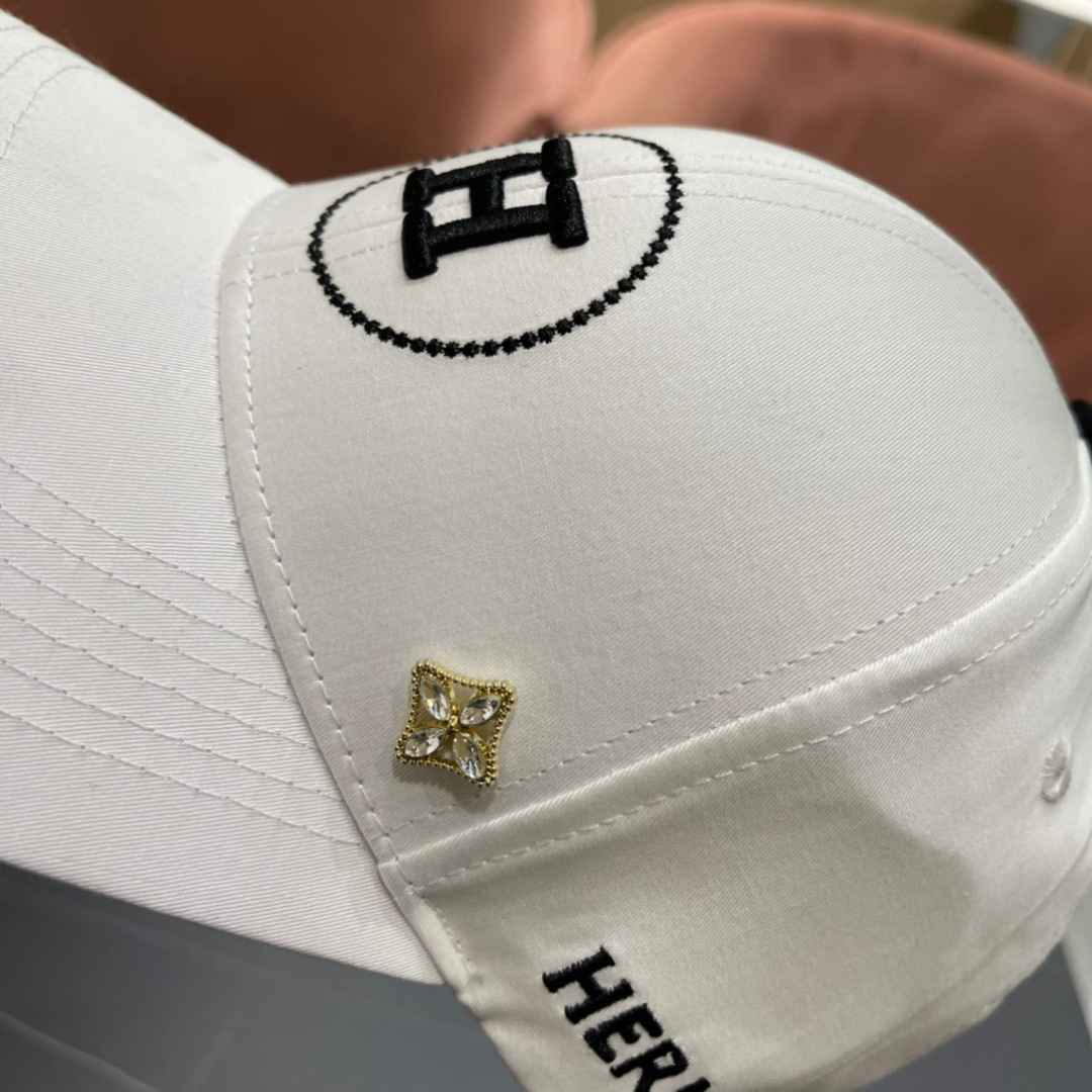  HERMÈS (爱马仕)原单棒球帽，经典H，正品开模订制做工细致，时尚帅气质量超赞！