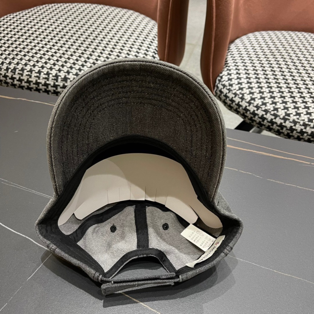  Moncler蒙口经典牛仔棒球帽，经典流行款，原版帆布料轻盈透气！质量超赞，基础头围56，贴片可调节。