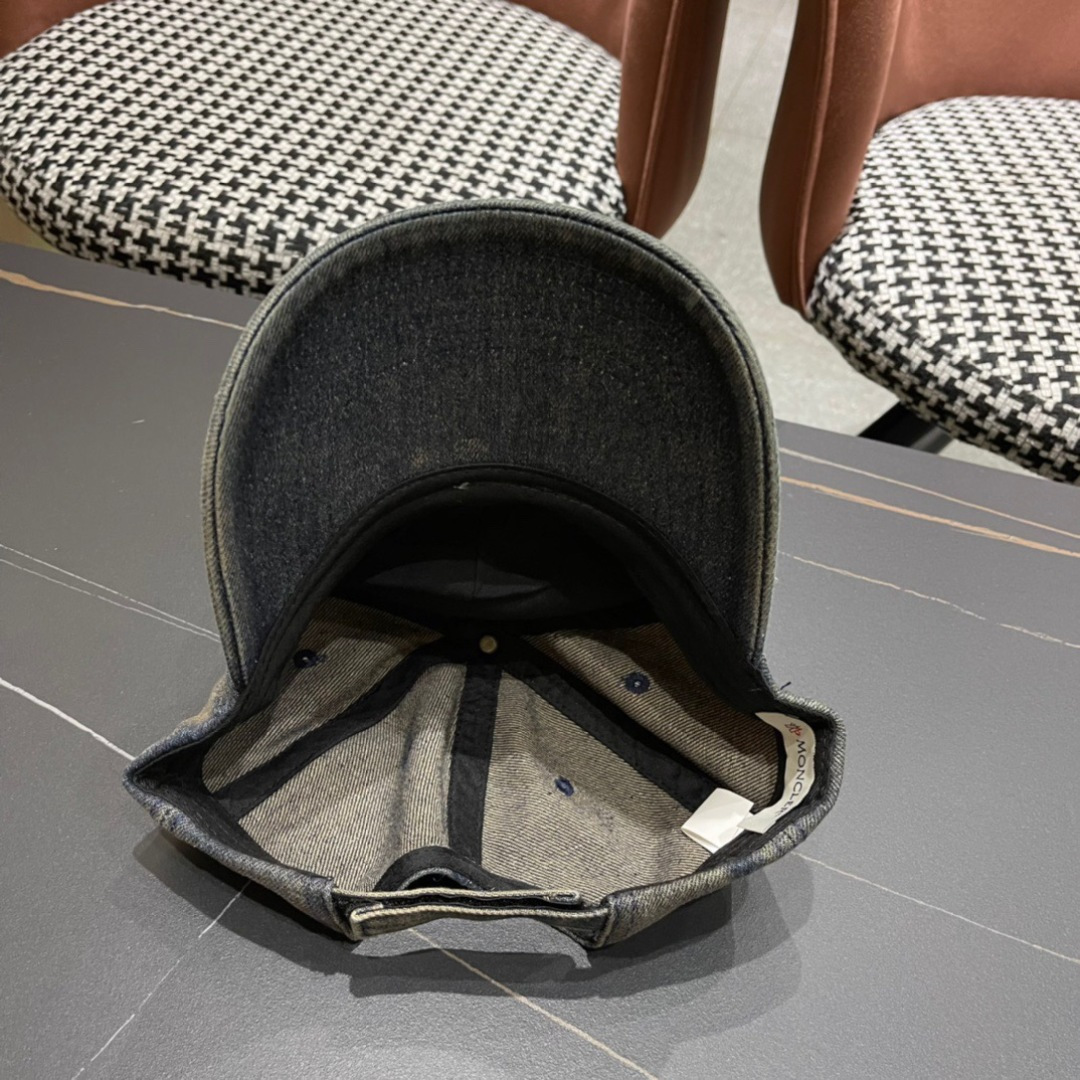  Moncler蒙口经典牛仔棒球帽，经典流行款，原版帆布料轻盈透气！质量超赞，基础头围56，贴片可调节。