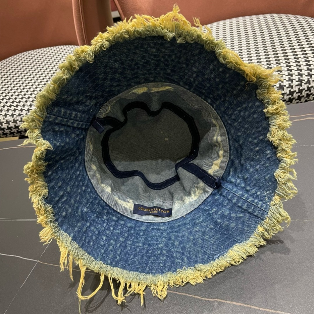    路易威登棒球帽LouisVuitton👒😍韩版时尚牛仔渔夫帽显脸小


