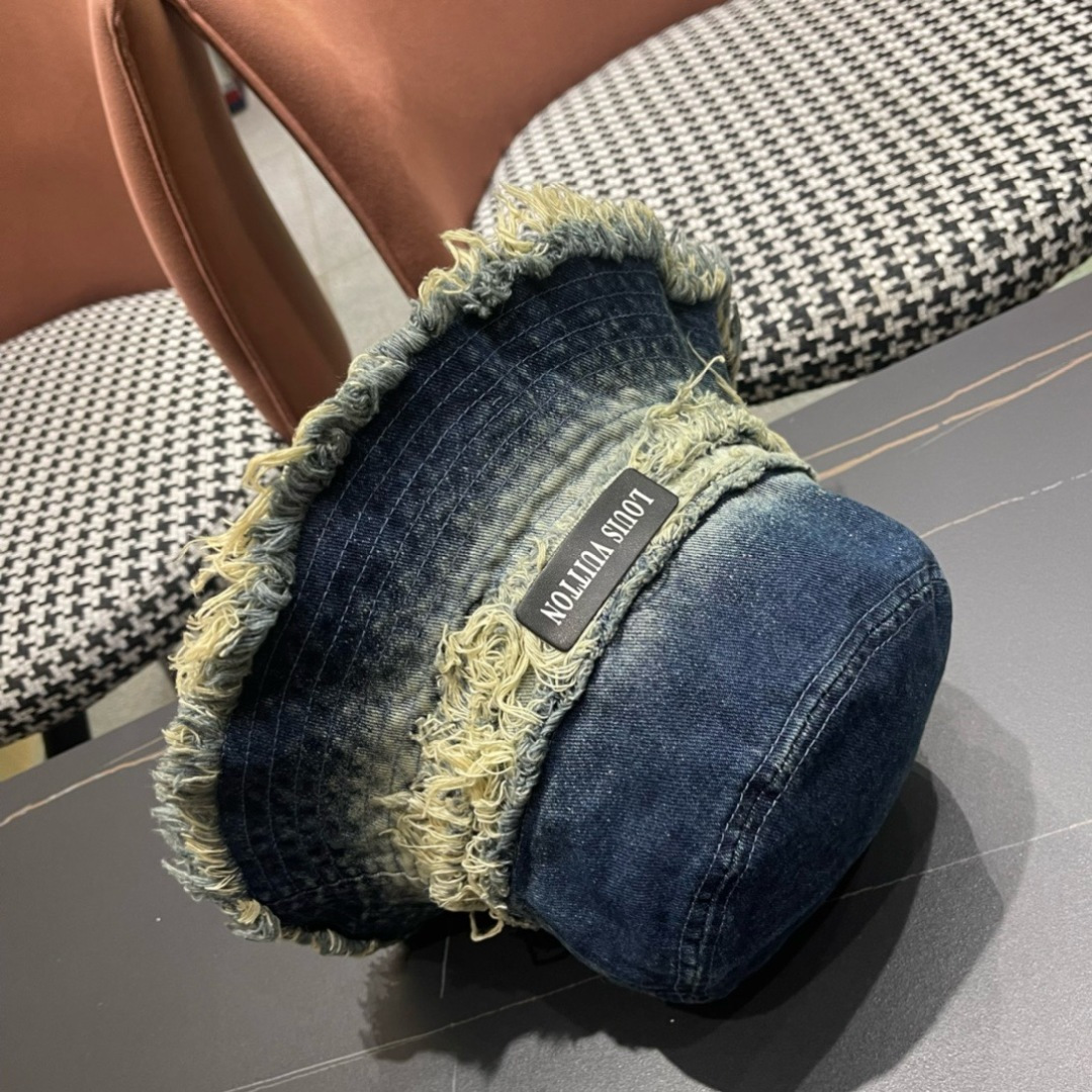    路易威登棒球帽LouisVuitton👒😍韩版时尚牛仔渔夫帽显脸小

