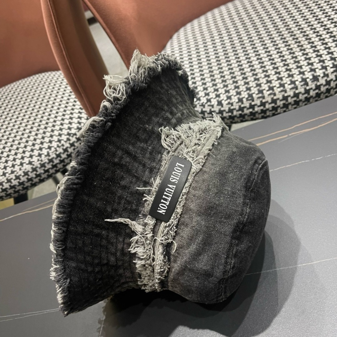    路易威登棒球帽LouisVuitton👒😍韩版时尚牛仔渔夫帽显脸小

