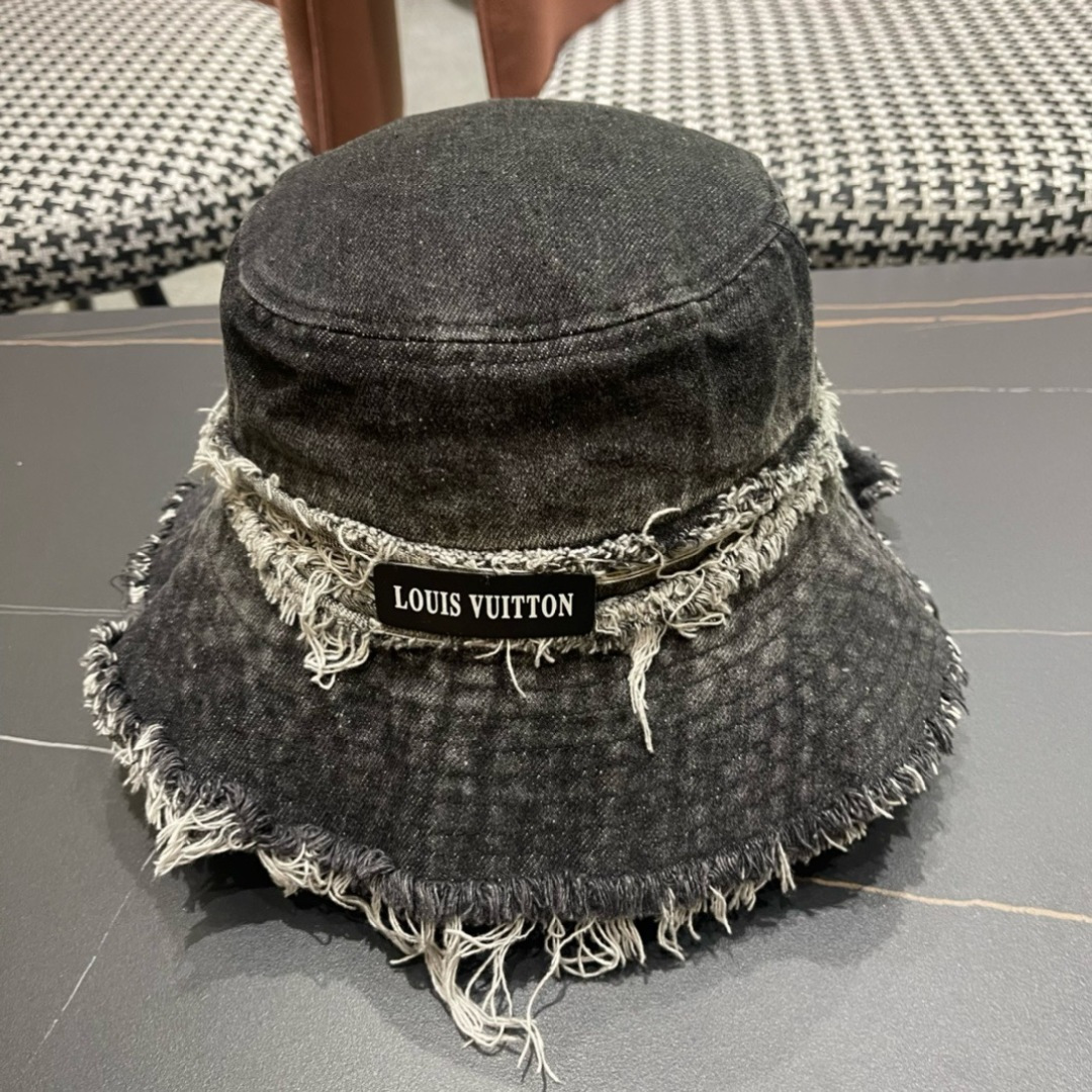    路易威登棒球帽LouisVuitton👒😍韩版时尚牛仔渔夫帽显脸小

