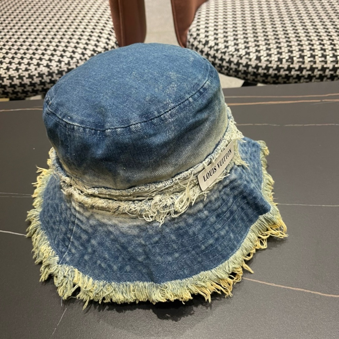    路易威登棒球帽LouisVuitton👒😍韩版时尚牛仔渔夫帽显脸小

