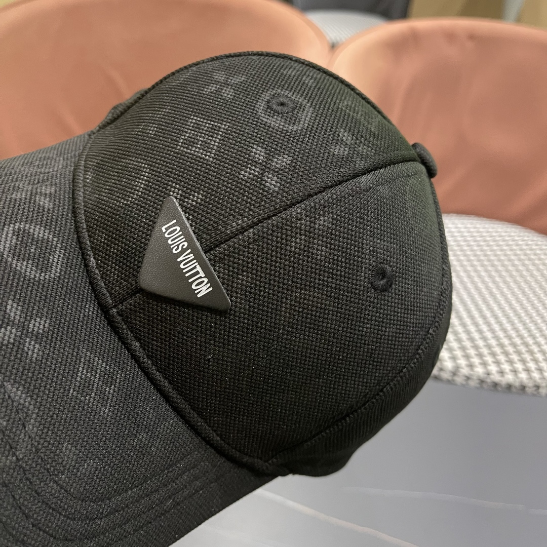  LV路易威登原单棒球帽  轻盈透气。完美版型，独家实物拍摄，男女适用，出街必备