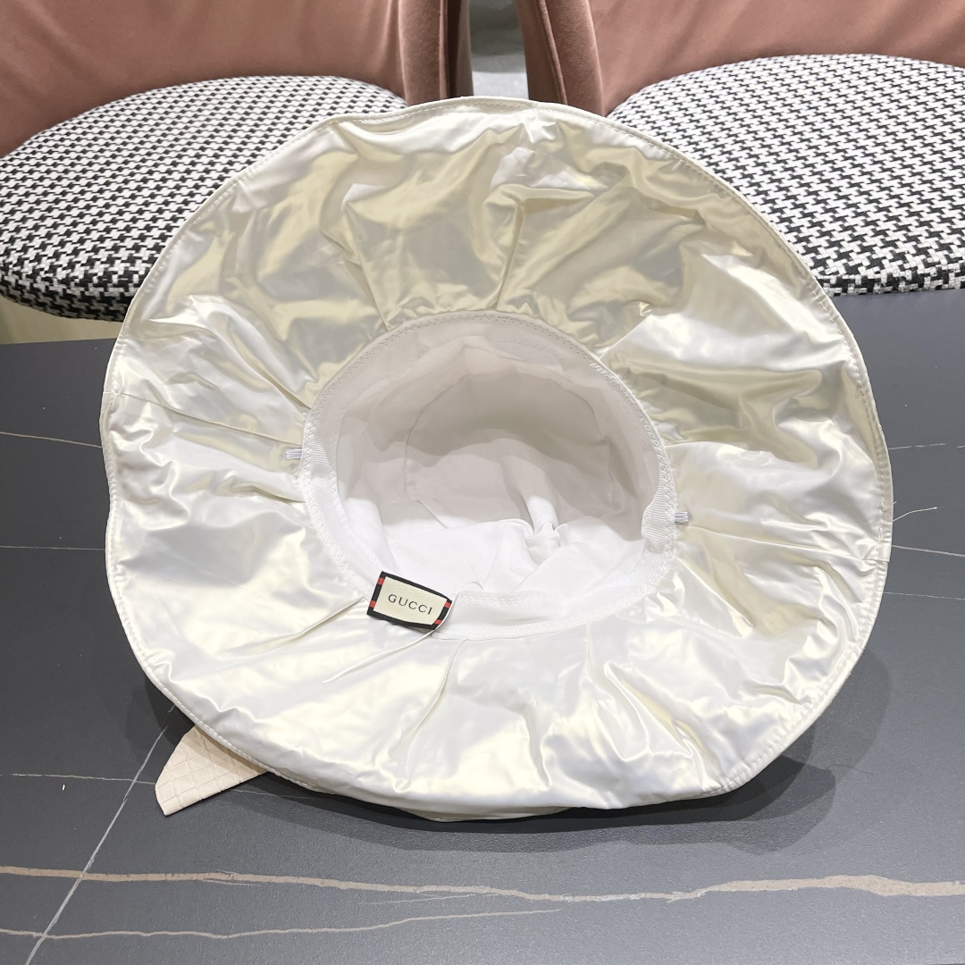  Gucci古2025新款女士简约有型盆帽撞色边系带蝴蝶结春夏薄款百搭01