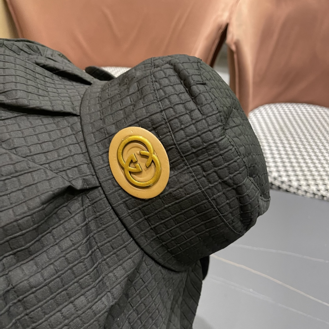  Gucci古2025新款女士简约有型盆帽撞色边系带蝴蝶结春夏薄款百搭01