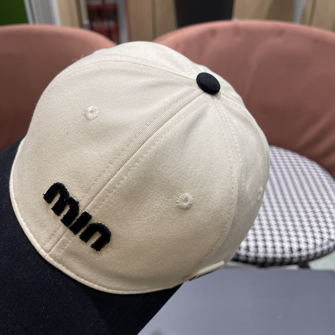 谬谬miumiu 2025原单春夏新款棒球帽，正品开模订制，原版做工细致质量超赞！