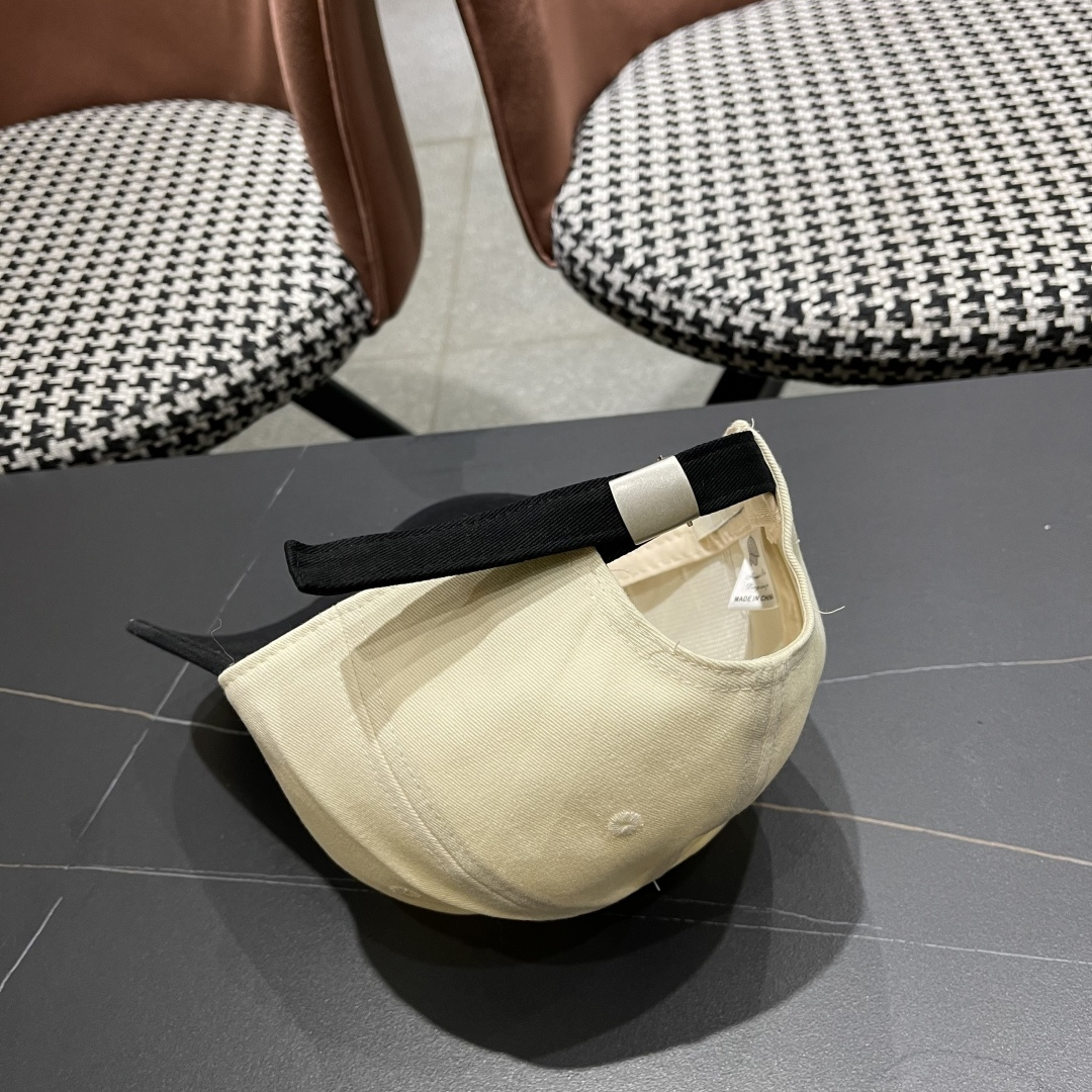 谬谬miumiu 2025原单春夏新款棒球帽，正品开模订制，原版做工细致质量超赞！