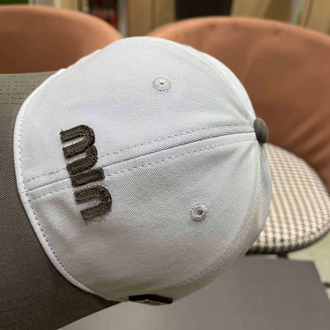 谬谬miumiu 2025原单春夏新款棒球帽，正品开模订制，原版做工细致质量超赞！
