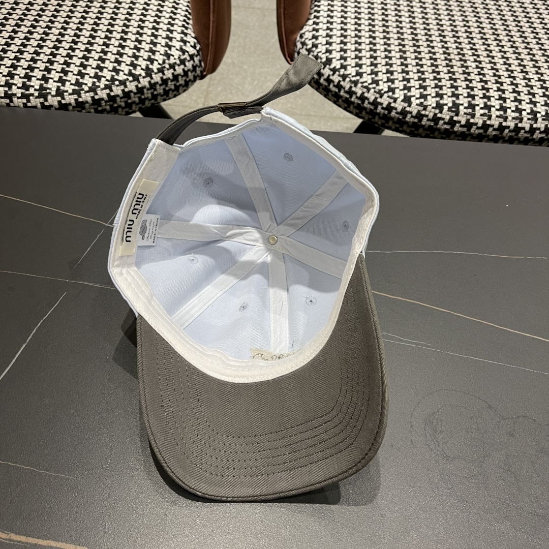 谬谬miumiu 2025原单春夏新款棒球帽，正品开模订制，原版做工细致质量超赞！