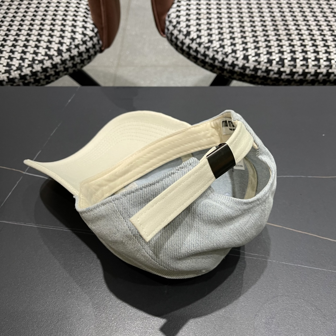 谬谬miumiu 2025原单春夏新款棒球帽，正品开模订制，原版做工细致质量超赞！