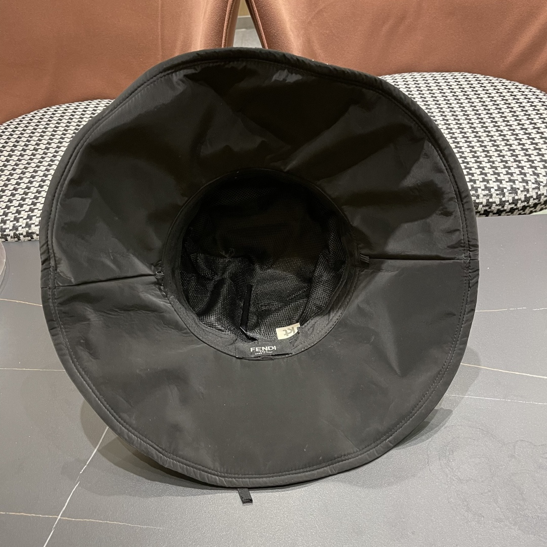  芬迪FENDI春夏季新款蝴蝶结大檐防晒渔夫帽女户外防紫
外线遮阳帽遮脸太阳帽