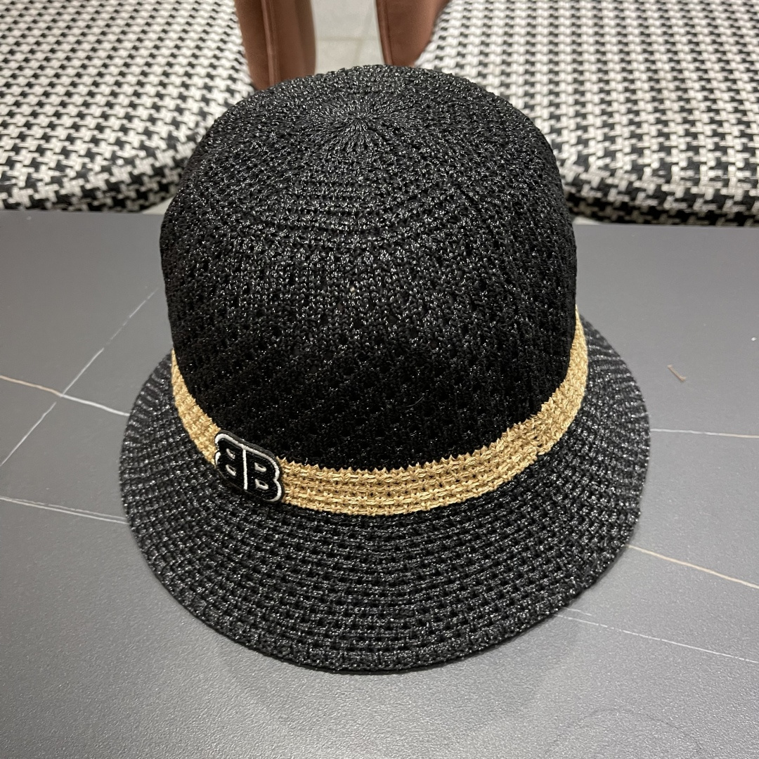  巴黎世家BALENCIAGA 春夏时尚百搭镂空网眼户外休闲女帽女士遮阳帽子
渔夫帽盆帽沙滩帽