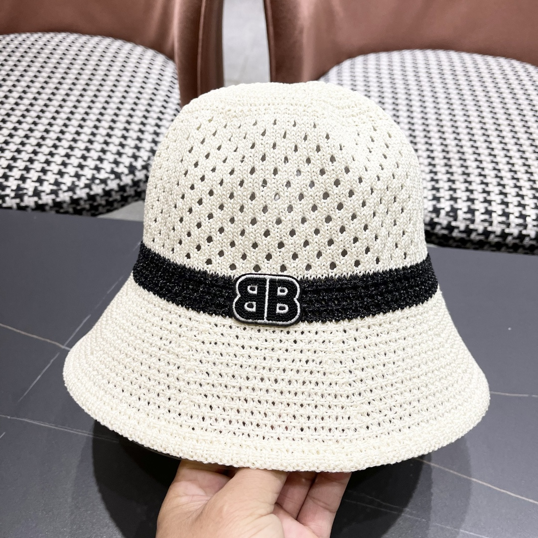  巴黎世家BALENCIAGA 春夏时尚百搭镂空网眼户外休闲女帽女士遮阳帽子
渔夫帽盆帽沙滩帽