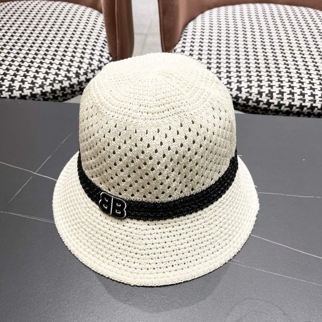 巴黎世家BALENCIAGA 春夏时尚百搭镂空网眼户外休闲女帽女士遮阳帽子
渔夫帽盆帽沙滩帽