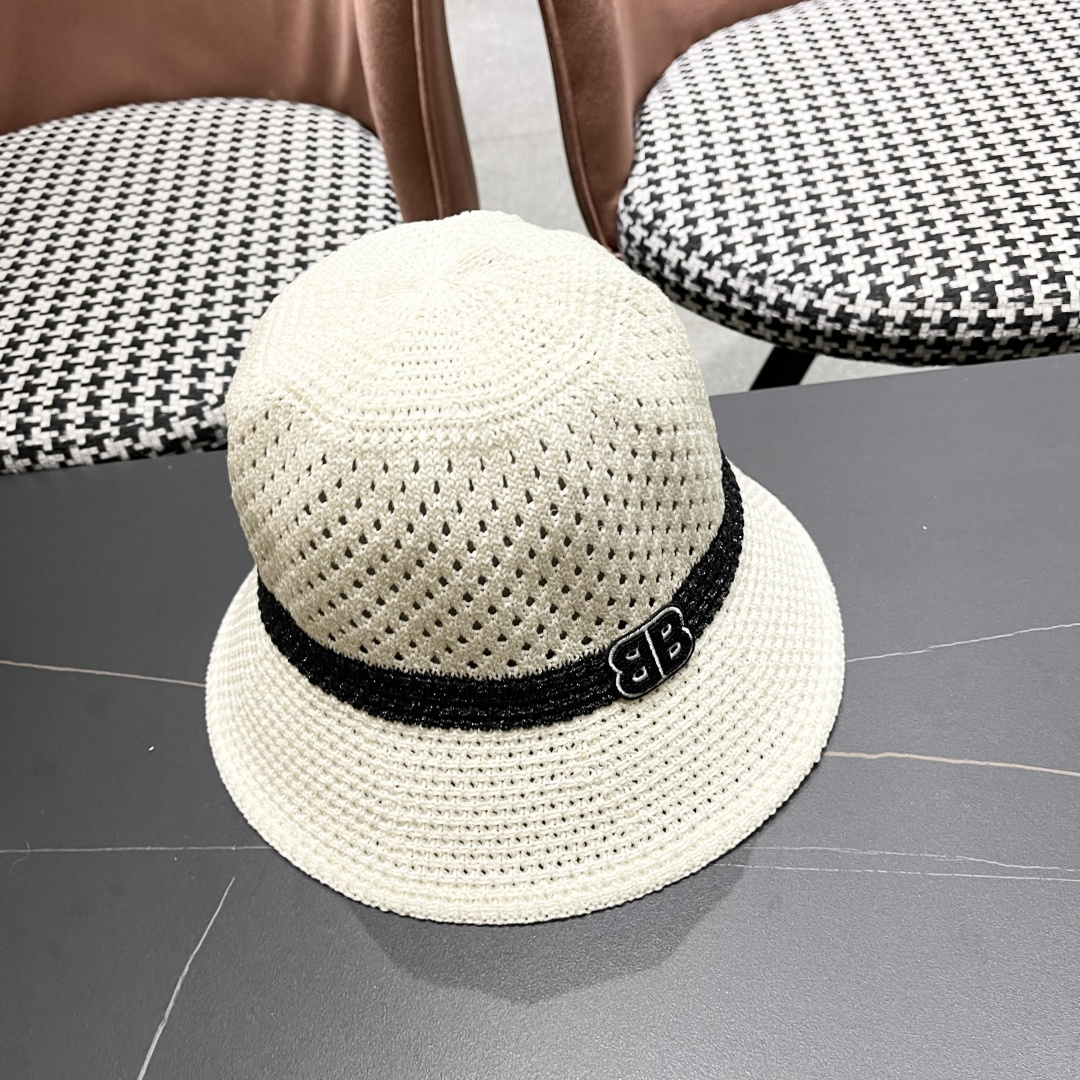  巴黎世家BALENCIAGA 春夏时尚百搭镂空网眼户外休闲女帽女士遮阳帽子
渔夫帽盆帽沙滩帽